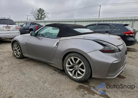 2010 Nissan 370Z z USA, uszkodzony, nr VIN JN1AZ4FH7AM301232